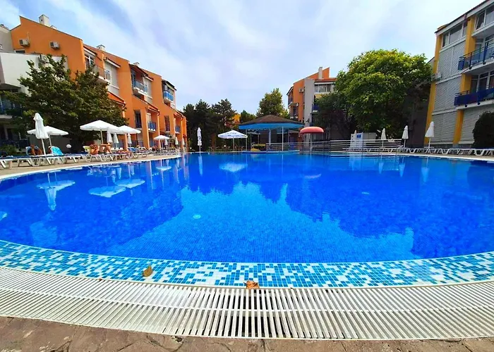 Family Elit1 アパート