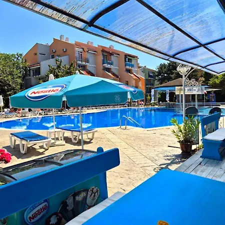 Family Elit1 ساني بيتش